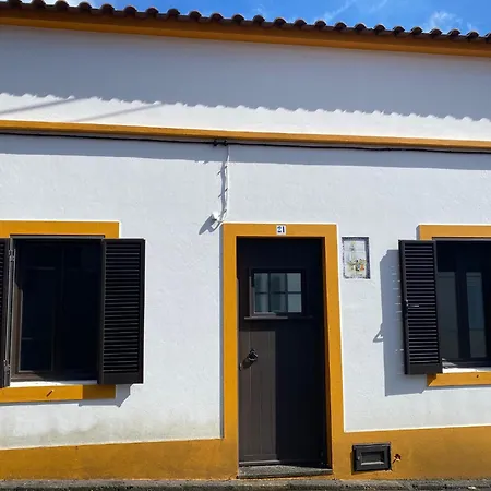 Holiday home A Casa Do Ze *